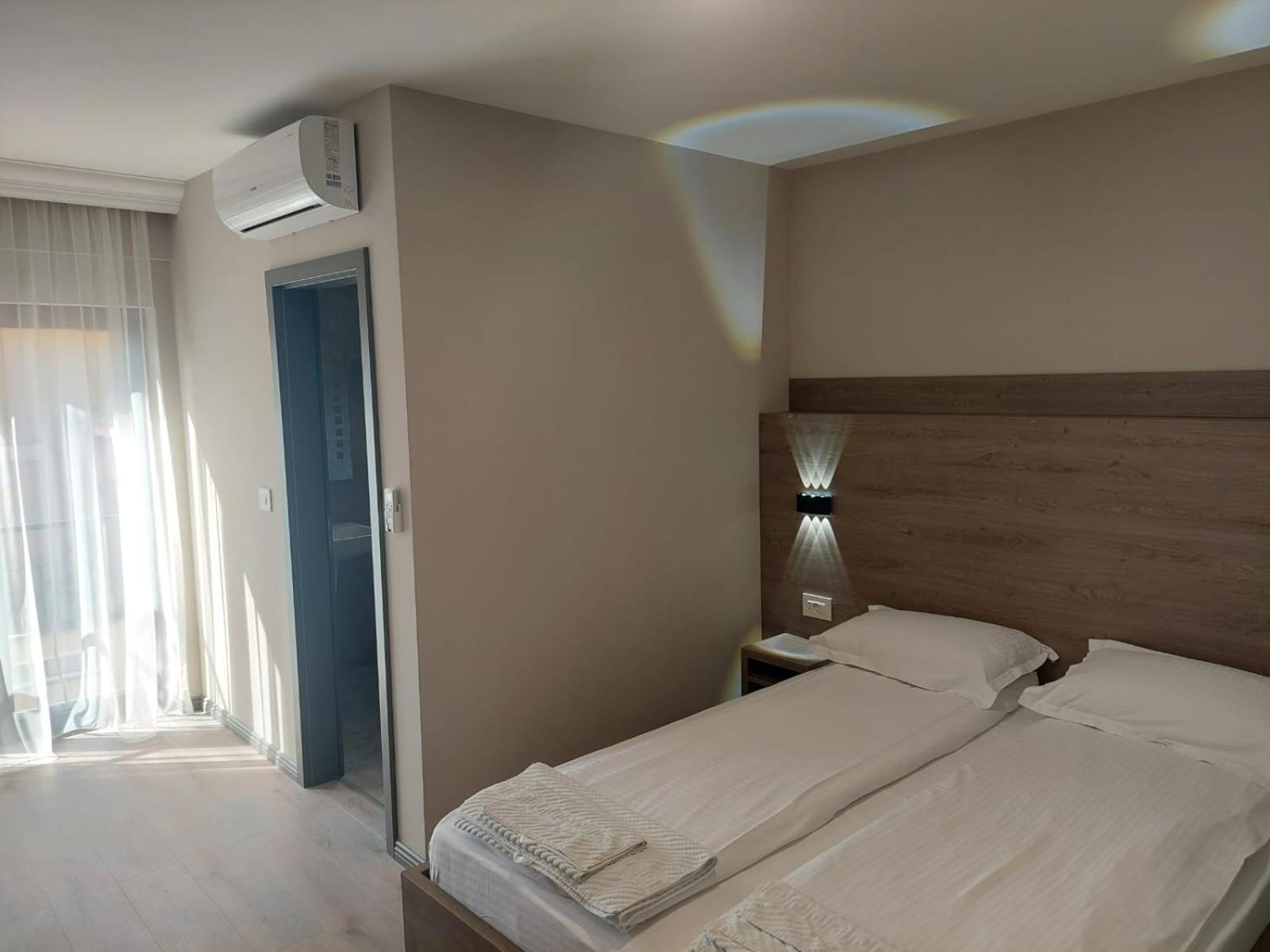Pensiunea Normandia Timişoara Exteriör bild